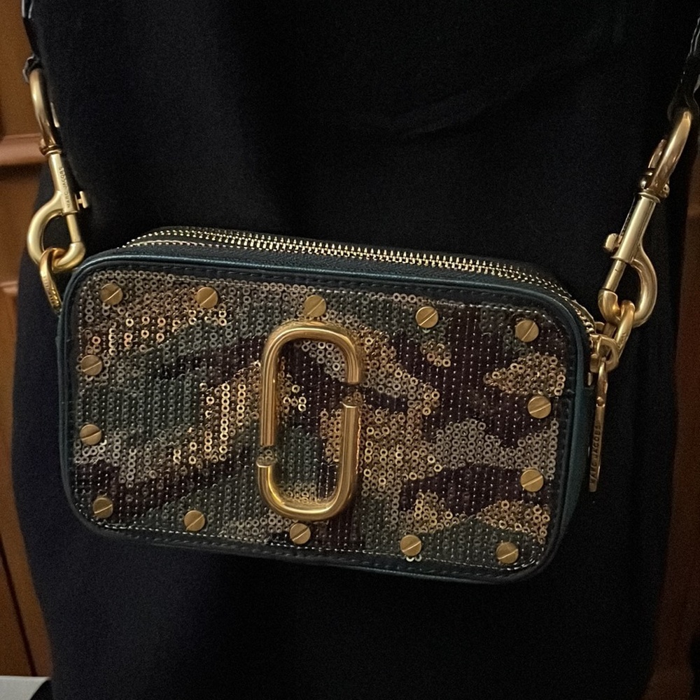 Sold❌✨Authentic Marc Jacobs Sequin Camera Bag✨ - Picture 17 of 17
